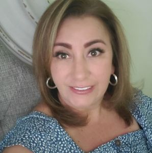 Meet your Posher, Lina